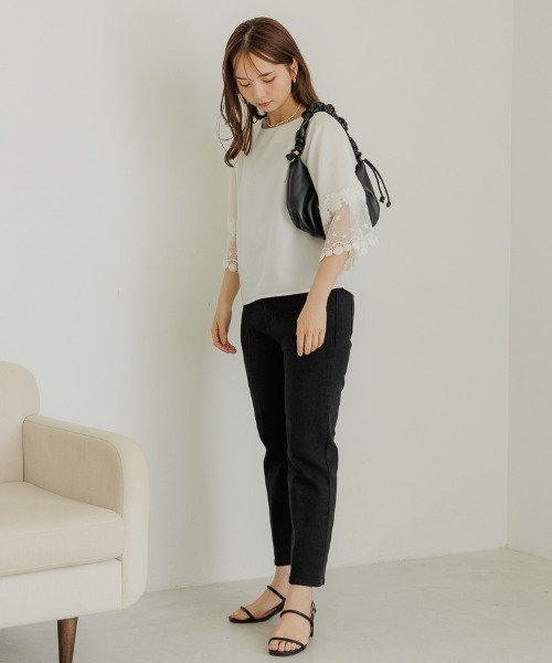 flower（フラワー）の「ギャザーレザーバッグ（ショルダーバッグ・レディース・ブラック/アイボリー・FREE）」の20枚目の写真