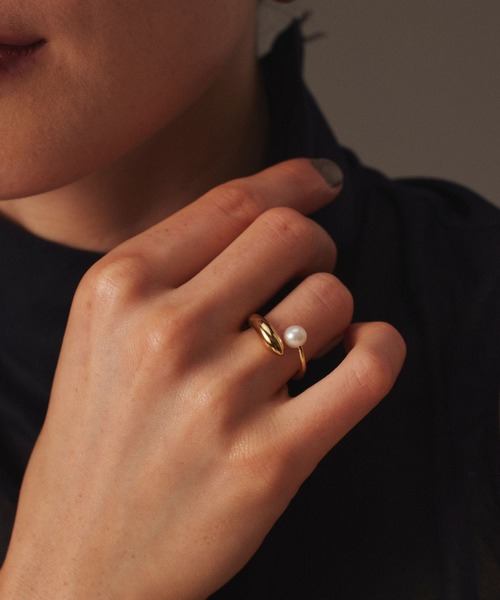 CENE(セネ)の「【CENE】セネ/ポイントパールリング(リング・レディース・ゴールド/シルバー・#7/#9/#13/#11)」の4枚目の写真