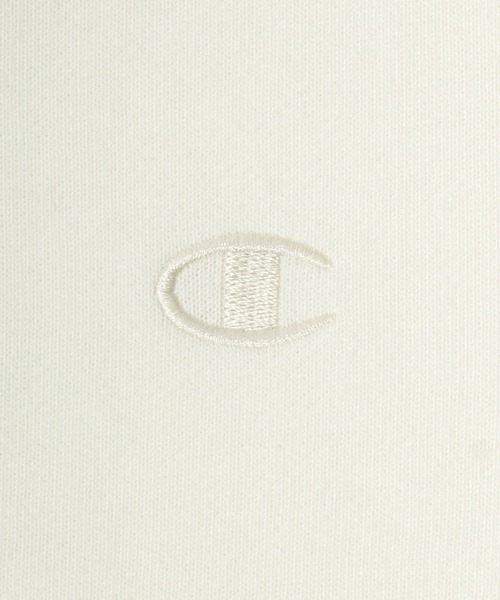 Champion(チャンピオン)の「Champion(チャンピオン)ワンポイントロゴ刺繍 裏毛スウェットトップス/無地トレーナー レディース(スウェット・レディース・ピンク/ブラック/ネイビー/サンドベージュ/オフホワイト/グレー・M/L)」の17枚目の写真