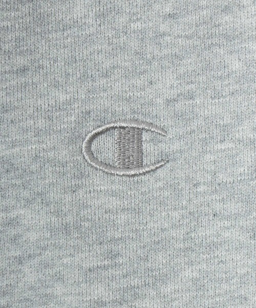 Champion(チャンピオン)の「Champion(チャンピオン)ワンポイントロゴ刺繍 裏毛スウェットトップス/無地トレーナー レディース(スウェット・レディース・ピンク/ブラック/ネイビー/サンドベージュ/オフホワイト/グレー・M/L)」の22枚目の写真