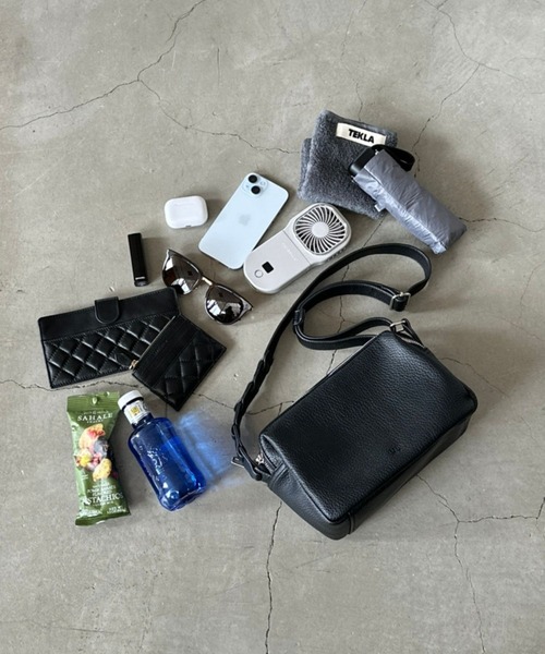 LOWELL things（ロウェル　シングス）の「Frec/WファスナースクエアショルダーBAG（ショルダーバッグ・レディース・カーキ/ベージュ/アイボリー/ブラック/ライトベージュ・フリー）」の13枚目の写真