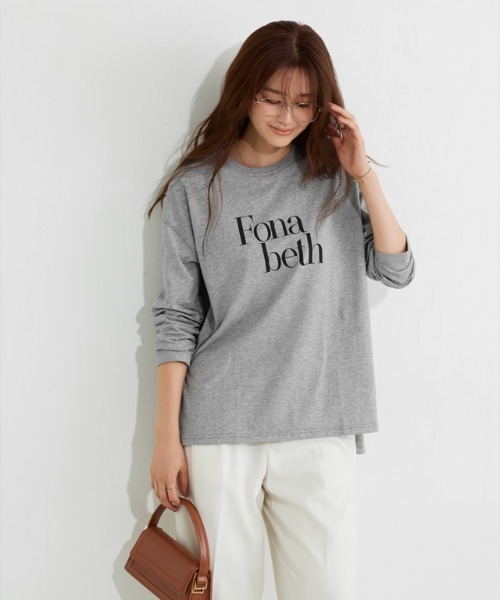 Pierrot（ピエロ）の「ロゴロングスリーブTシャツ（Tシャツ/カットソー・レディース・グレー系その他2/ホワイト系その他3/ホワイト系その他2/グレー系その他/ホワイト系その他/ホワイト系その他4/ホワイト系1/ホワイト系/チャコールグレー×ブラック/グレー系その他3/グレー系その他4/ホワイト系3/ホワイト系その他5/ホワイト系その他6/ホワイト系2・M/L/LL）」の19枚目の写真