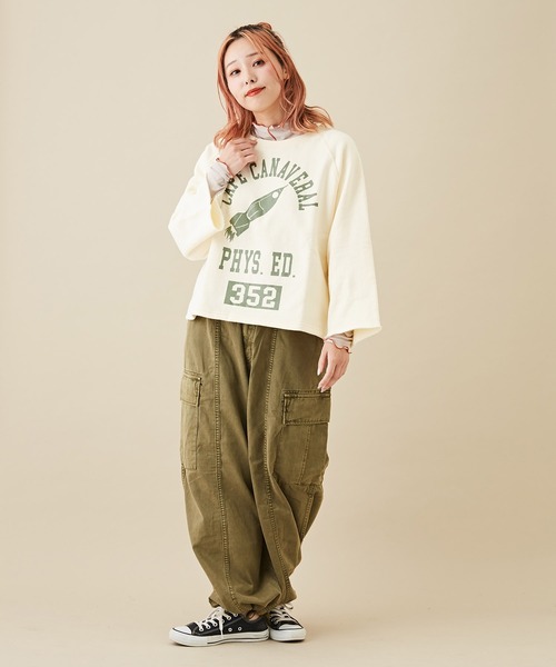 CUBE SUGAR（キューブシュガー）の「吊り裏毛スウェットロゴプリントラグランスリーブプルオーバー（スウェット・レディース・レッド/トップグレー/ネイビー/ホワイト・M）」の5枚目の写真