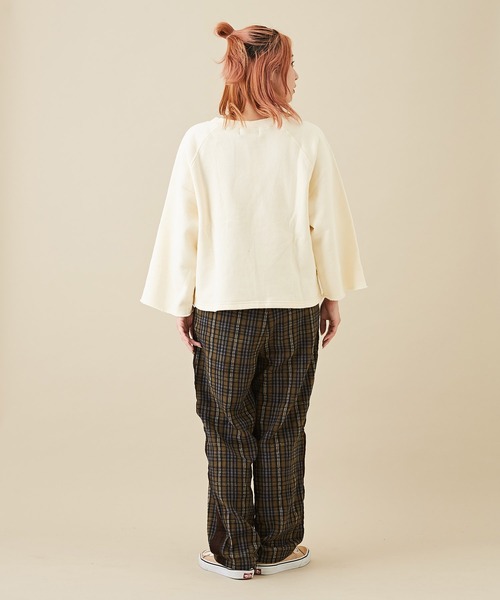 CUBE SUGAR（キューブシュガー）の「吊り裏毛スウェットロゴプリントラグランスリーブプルオーバー（スウェット・レディース・レッド/トップグレー/ネイビー/ホワイト・M）」の8枚目の写真