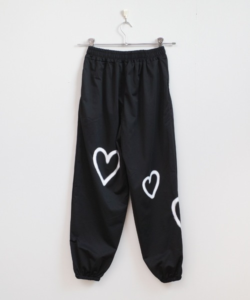 shopnikoniko(ショップニコニコ)の「ハイウエスト スェットパンツ ハートペイント ジョガーパンツ(スウェットパンツ・レディース・ブラック/ホワイト・フリー)」の12枚目の写真