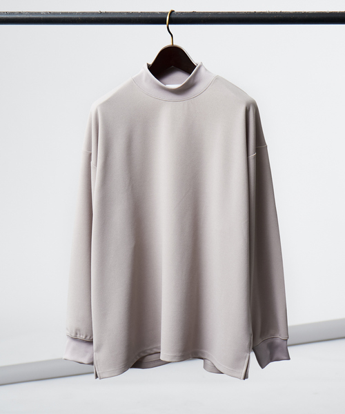 AH ABAHOUSE（エーエイチアバハウス）の「【AH ABAHOUSE】ジョーゼット モックネック カットソー / 長袖Tシャツ / ロンT（Tシャツ/カットソー・メンズ・グレイッシュベージュ/ブラック/グレイッシュブルー/グレー/ホワイト/パープル/ダークグリーン/スモークピンク・46/48）」の4枚目の写真