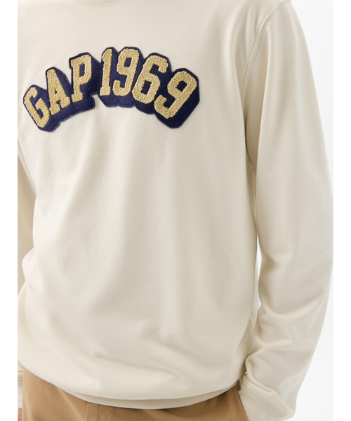 GAP（ギャップ）の「GAP1969アーチロゴ スウェット・トレーナー(ユニセックス)（スウェット・メンズ・パープル/レッド/ベージュ/ベージュ系その他/ブルー/ブラック/ネイビー/ホワイト系その他/ライトグレー・L/M/XL/XS/S）」の18枚目の写真
