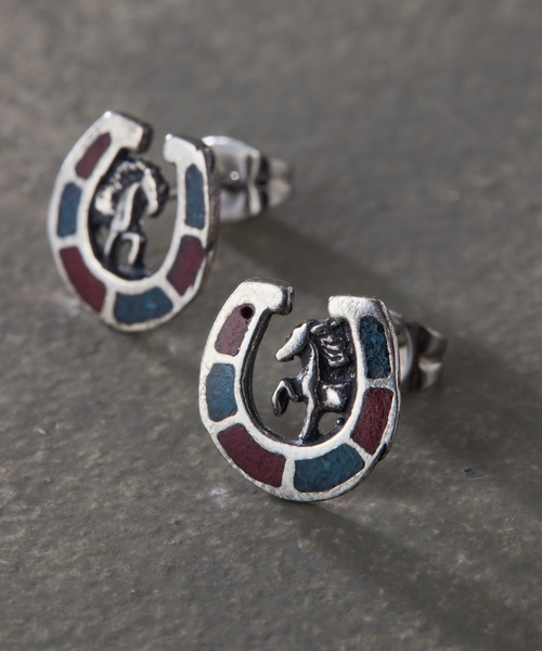 ear PAPILLONNER(イアパピヨネ)の「《WEB限定あり/シルバー925》ホースシューピアス(ピアス(両耳用)・レディース・ボルドー/サックスブルー・FREE)」の2枚目の写真