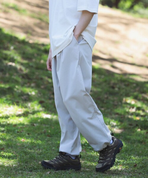 B:MING by BEAMS（ビーミングバイビームス）の「B:MING by BEAMS / テック ライトイージー チノパンツ（チノパンツ・メンズ・ホワイト系その他5/ブラック・MEDIUM/X-LARGE/SMALL/LARGE）」の6枚目の写真