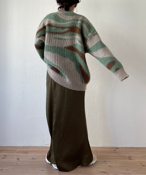 wee9s（ウィークス）の「over size camouflage knit / オーバーサイズカモフラージュニット（ニット/セーター・レディース・ベージュ・FREE）」の4枚目の写真