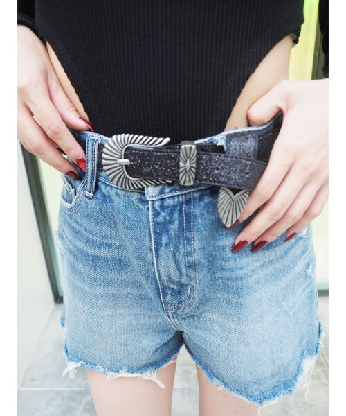 EVRIS（エヴリス）の「GLITTER メタルバックルベルト（ベルト・レディース・シルバー/ブラック・FREE）」の17枚目の写真