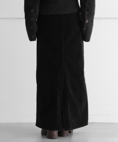 GANNI（ガニー）の「GANNI Washed Corduroy Long Skrt（スカート・レディース・ブラック・32）」の6枚目の写真