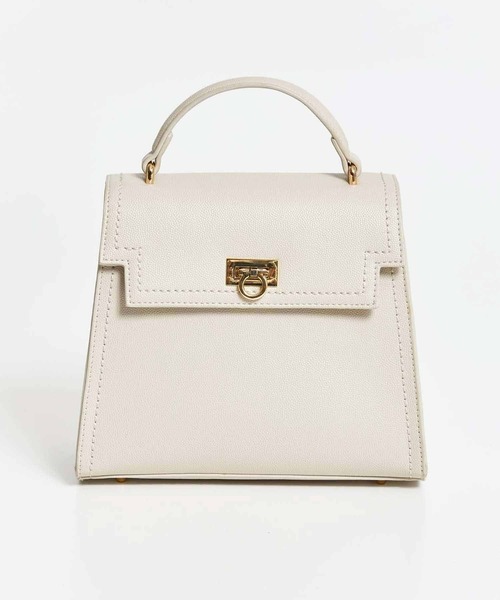 NOELA（ノエラ）の「フラップロックバッグ（ハンドバッグ・レディース・オフホワイト/ブラック/ベージュ・フリー）」の2枚目の写真