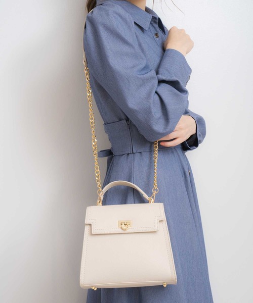 【Noela】フラップロックバッグ Noela（ノエラ）の「フラップロックバッグ（ハンドバッグ）」 - WEAR