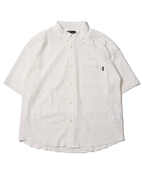 ADPOSION(アドポーション)の「レースレギュラーカラー半袖シャツ(シャツ/ブラウス・メンズ・ブラック/ホワイト×ブラック/ホワイト・LARGE/MEDIUM/X-LARGE)」の4枚目の写真