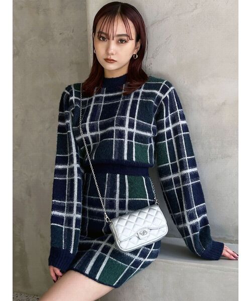 EMODA（エモダ）の「ジャガードチェックニット（ニット/セーター・レディース・ブラック/ベージュ/ネイビー・FREE）」の3枚目の写真