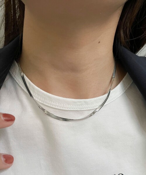fredy emue（フレディエミュ）の「ステンレスフラットチェーンネックレス（ネックレス・レディース・シルバー/ゴールド・FREE）」の3枚目の写真