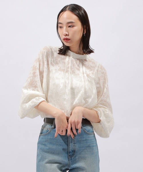 PAGEBOY（ページボーイ）の「レースジャガード2WAYブラウス（シャツ/ブラウス・レディース・オフホワイト/ブラック/グレイッシュベージュ/スカイブルー・FREE）」の5枚目の写真