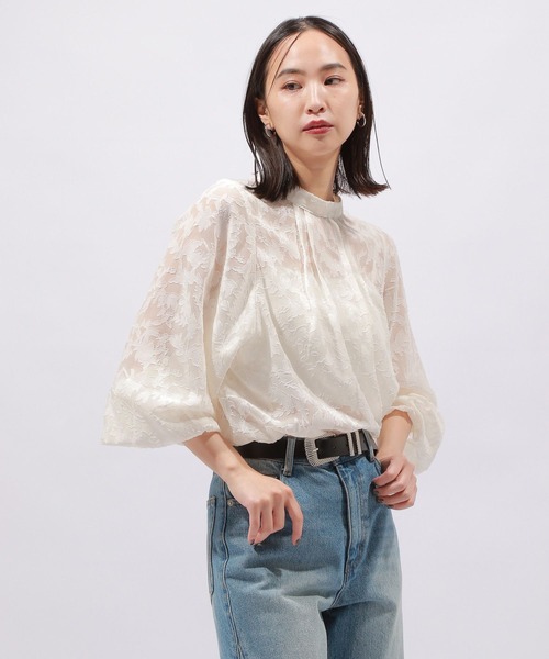 PAGEBOY（ページボーイ）の「レースジャガード2WAYブラウス（シャツ/ブラウス・レディース・オフホワイト/ブラック/グレイッシュベージュ/スカイブルー・FREE）」の7枚目の写真