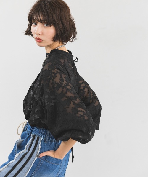 PAGEBOY（ページボーイ）の「レースジャガード2WAYブラウス（シャツ/ブラウス・レディース・オフホワイト/ブラック/グレイッシュベージュ/スカイブルー・FREE）」の13枚目の写真