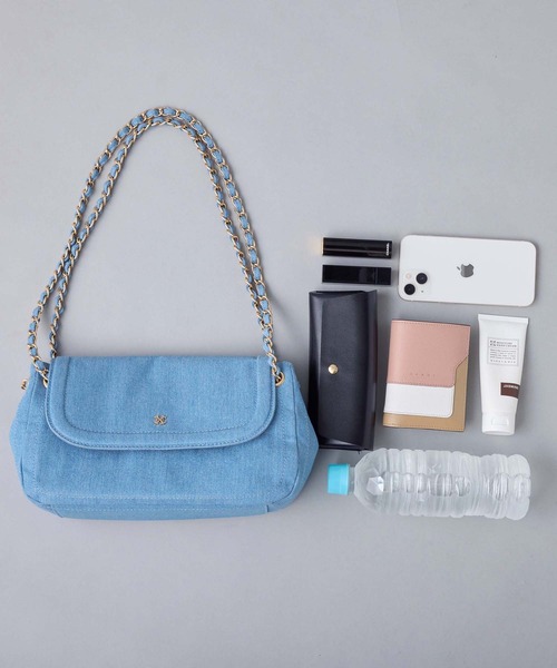 one after another NICE CLAUP(ワンアフターアナザーナイスクラップ)の「チェーンハンドルショルダーバッグ(ショルダーバッグ・レディース・イエロー/ブルー/ブラック/ライトベージュ・FREE)」の1枚目の写真