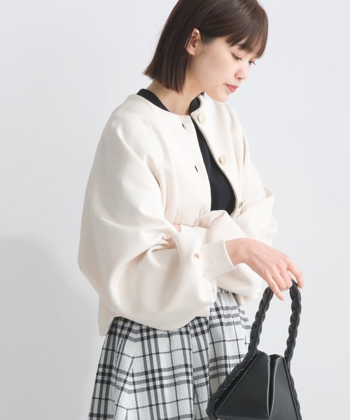 PICCIN（ピッチン）の「【WEB限定】ボリュームスリーブショートブルゾン（ブルゾン・レディース・オフホワイト/ブルー/ブラック・M/L/S）」の6枚目の写真