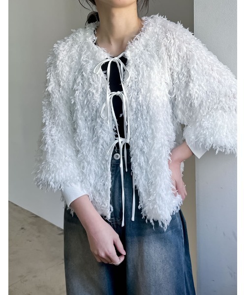 Re:EDIT（リエディ）の「[2024SS COLLECTION]前後2WAYフェザーリボンボリュームスリーブカーディガン（カーディガン/ボレロ・レディース・ホワイト/ライトグレー/ブラック/ブルー・MEDIUM/LARGE）」の2枚目の写真