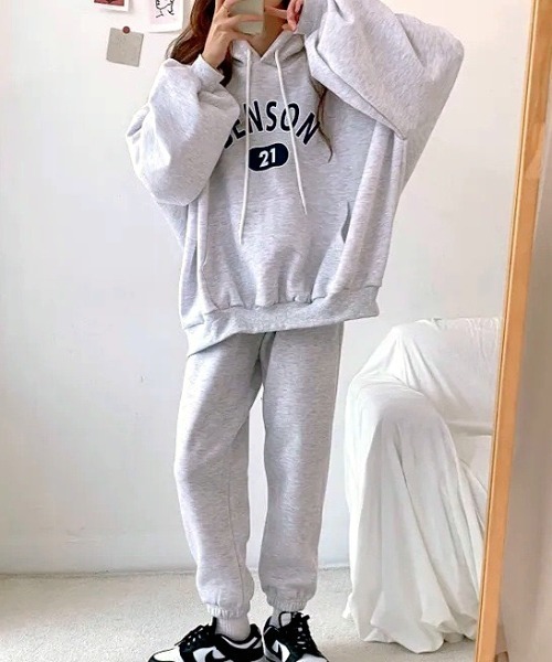 SHEENA（シーナ）の「【セットアップ】ロゴパーカー×スウェットパンツ 2点SET（セットアップ・レディース・ライトグレー/ネイビー/グレー/ブラック・M）」の12枚目の写真