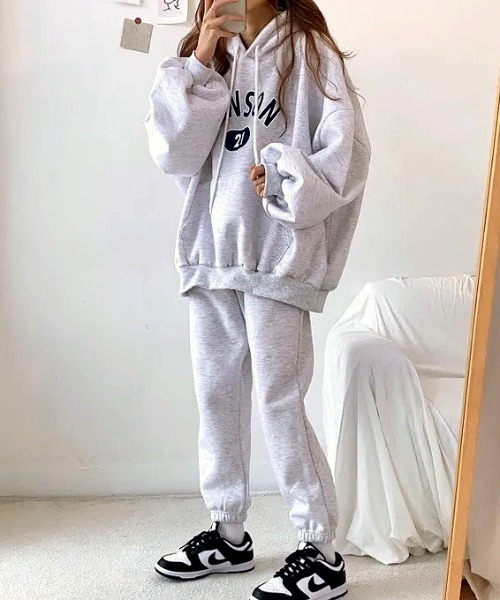 SHEENA（シーナ）の「【セットアップ】ロゴパーカー×スウェットパンツ
