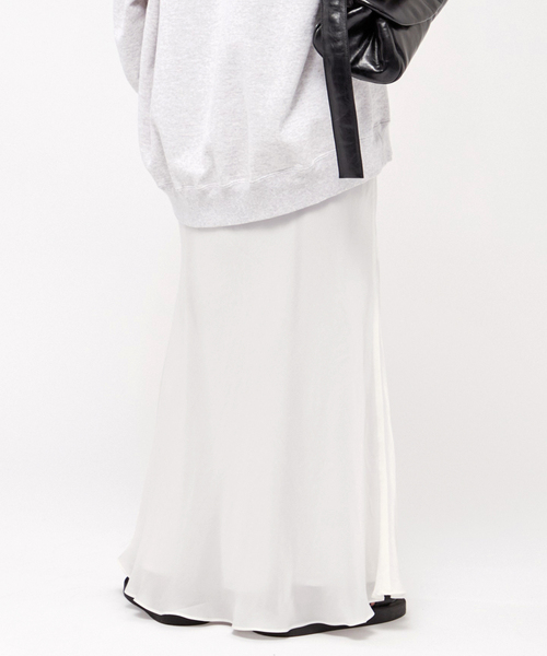 AP STUDIO(エーピーストゥディオ)の「サテンストレートスカート(スカート・レディース・ホワイト・38/36)」の6枚目の写真
