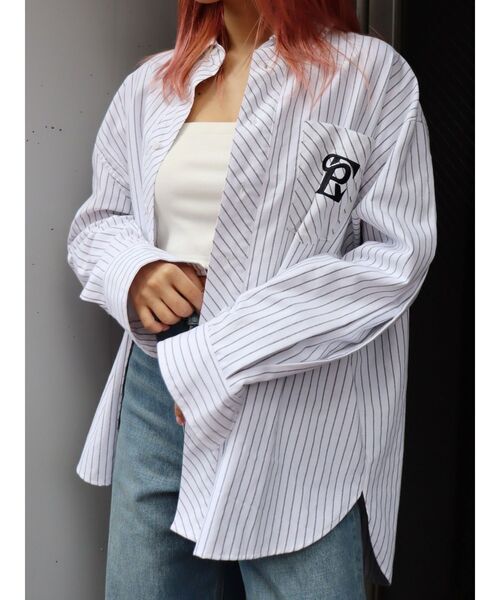 EVRIS(エヴリス)の「ワンポイントストライプオーバーサイズシャツ(シャツ/ブラウス・レディース・ホワイト/ピンク/ブルー・FREE)」の7枚目の写真