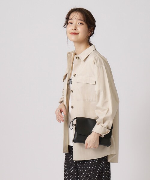 SHOO・LA・RUE(シューラルー)の「◆【季節の変わり目に】 羽織るだけでこなれ見え ダブルポケット シャツジャケット(シャツ/ブラウス・レディース・ダークグレー/オリーブ/ライトベージュ・02/03/04)」の15枚目の写真