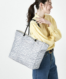 LeSportsac（レスポートサック）の「LARGE 2 WAY TOTE アロイゼブラ/メレンゲ（トートバッグ・メンズ）」