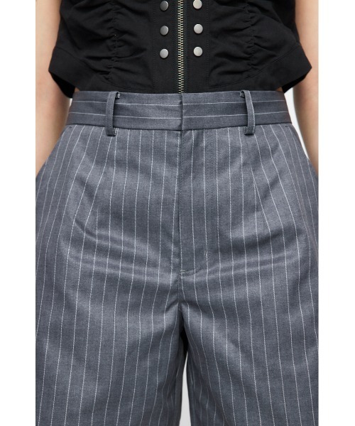 LAGUA GEM(ラグアジェム)の「STRIPE HALF パンツ(その他パンツ・レディース・ブラック/グレー・X-SMALL/SMALL/MEDIUM)」の6枚目の写真