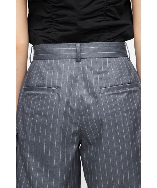 LAGUA GEM(ラグアジェム)の「STRIPE HALF パンツ(その他パンツ・レディース・ブラック/グレー・X-SMALL/SMALL/MEDIUM)」の7枚目の写真