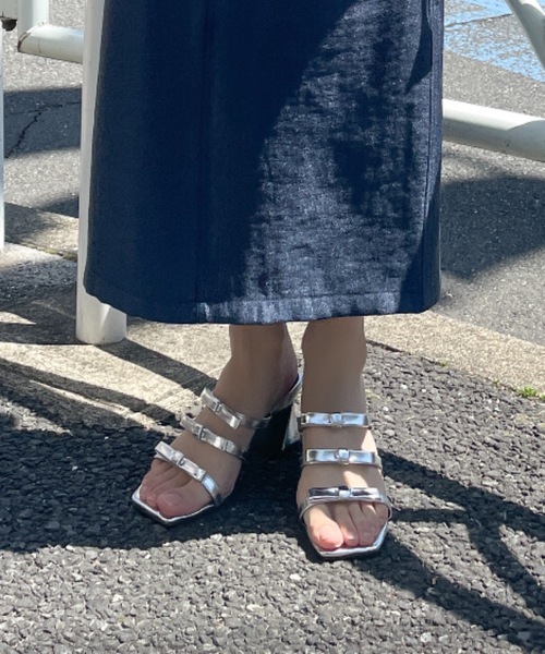 one wayザッカ（ワンウェイザッカ）の「リボンベルトミュールサンダル（サンダル・レディース・ブラック/アイボリー/シルバー・SMALL/X-LARGE/LARGE/MEDIUM）」の20枚目の写真