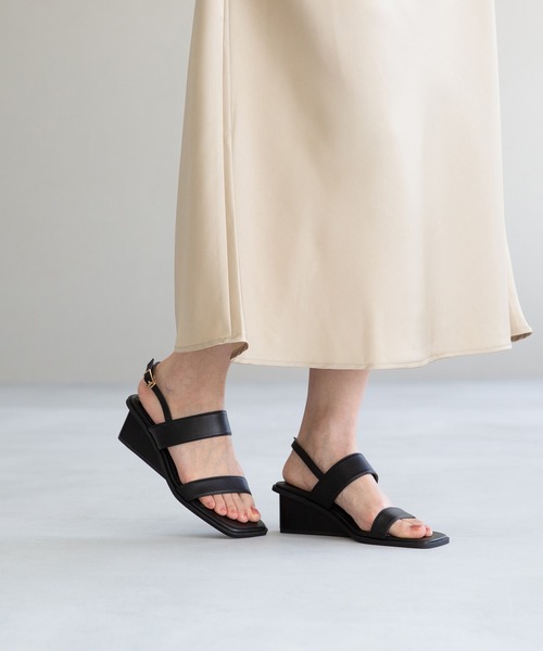 menue luxe(メヌエリュクス)の「ダブルストラップ ウェッジヒールサンダル(サンダル・レディース・ホワイト/ブラック・39/38/37/36/35)」の16枚目の写真