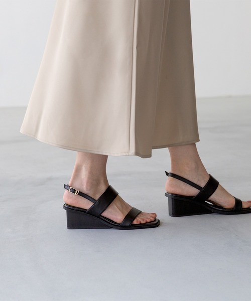 menue luxe(メヌエリュクス)の「ダブルストラップ ウェッジヒールサンダル(サンダル・レディース・ホワイト/ブラック・39/38/37/36/35)」の14枚目の写真