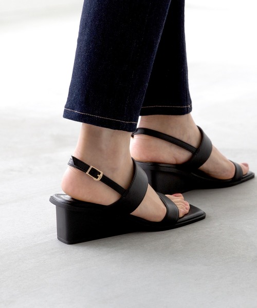 menue luxe(メヌエリュクス)の「ダブルストラップ ウェッジヒールサンダル(サンダル・レディース・ホワイト/ブラック・39/38/37/36/35)」の22枚目の写真