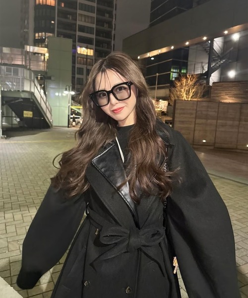 FLEX（フレックス）の「調光・偏光レンズ搭載 square wide 2 sunglasses / スクエアワイド サングラス（サングラス・レディース・ブルー/ブラウン/グリーン/パープル/ブラック・FREE）」の8枚目の写真