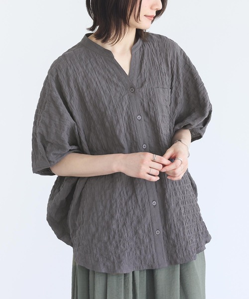 n'OrLABEL(ノアールレーベル)の「シャーリングチェックサークルブラウス(シャツ/ブラウス・レディース・チャコール/オフホワイト/グレイッシュブルー・FREE)」の2枚目の写真