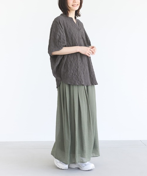 n'OrLABEL(ノアールレーベル)の「シャーリングチェックサークルブラウス(シャツ/ブラウス・レディース・チャコール/オフホワイト/グレイッシュブルー・FREE)」の5枚目の写真