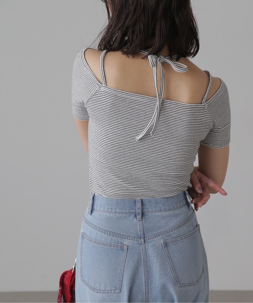 FREE'S MART（フリーズマート）の「◆オフショルホルターネックカットソー（Tシャツ/カットソー・レディース・ブラック/ブラック系その他/ホワイト系その他/ライトグリーン/ホワイト・FREE）」の2枚目の写真