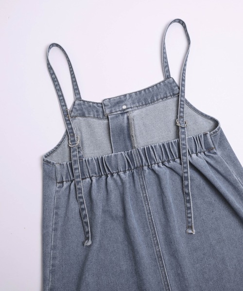 AMELY（エミリー）の「デニムキャミワンピース（ワンピース・レディース・ライトブルー/ブラック系その他/ブルー・L/M）」の11枚目の写真