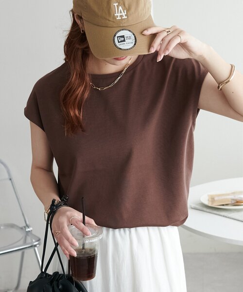 DISCOAT(ディスコート)の「フレンチスリーブTシャツ(Tシャツ/カットソー・レディース・オフホワイト/チャコールグレー/ブラウン/ネイビー・FREE)」の5枚目の写真