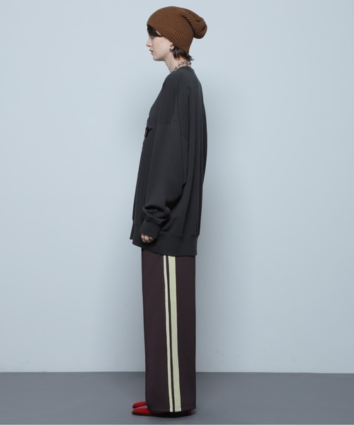 ROSE BUD（ローズバッド）の「QUEENコラボ エンブロイダリービッグスウェット（スウェット・レディース・グレー/ブラック・FREE）」の17枚目の写真