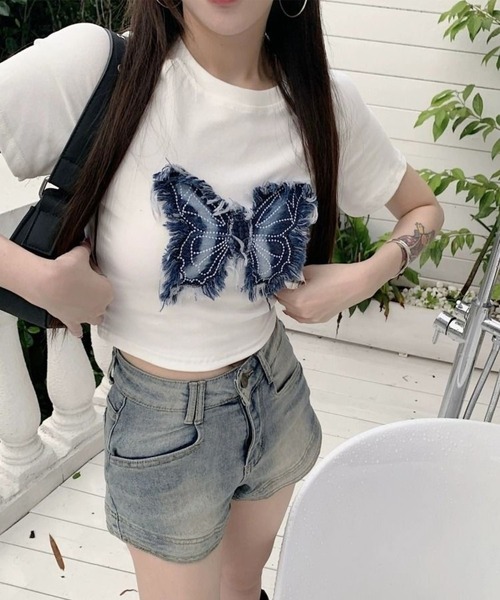 CANVAS+(キャンバスプラス)の「【CANVAS+】クロップド丈バタフライ刺しゅうTシャツ(Tシャツ/カットソー・レディース・カーキ/ホワイト/ブラック・M)」の5枚目の写真