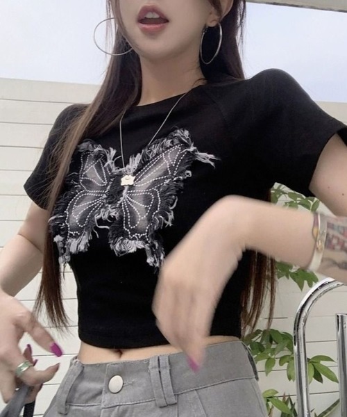 CANVAS+(キャンバスプラス)の「【CANVAS+】クロップド丈バタフライ刺しゅうTシャツ(Tシャツ/カットソー・レディース・カーキ/ホワイト/ブラック・M)」の15枚目の写真
