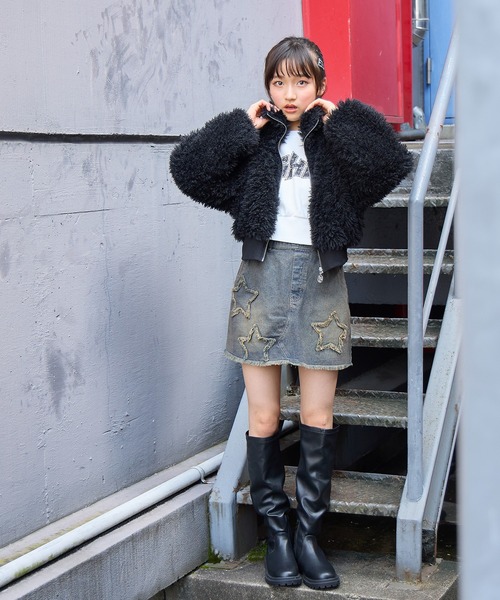 BISKEE(ビスキー)の「モコモコ プードルファージャケット(140㎝~160㎝)(その他アウター・キッズ・オフホワイト/ブラック・160cm/150cm/140cm)」の5枚目の写真