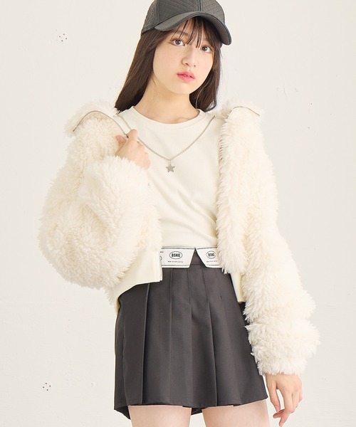 BISKEE(ビスキー)の「モコモコ プードルファージャケット(140㎝~160㎝)(その他アウター・キッズ・オフホワイト/ブラック・160cm/150cm/140cm)」の19枚目の写真